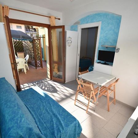 Appartamenti Sabbia - Zona Mare Con Terrazze, Clima, E Posti Auto Marina di Campo Eksteriør billede