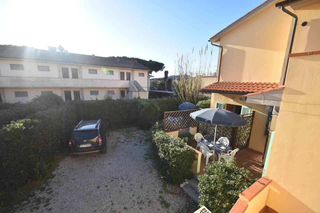 Appartamenti Sabbia - Zona Mare Con Terrazze, Clima, E Posti Auto Marina di Campo Eksteriør billede