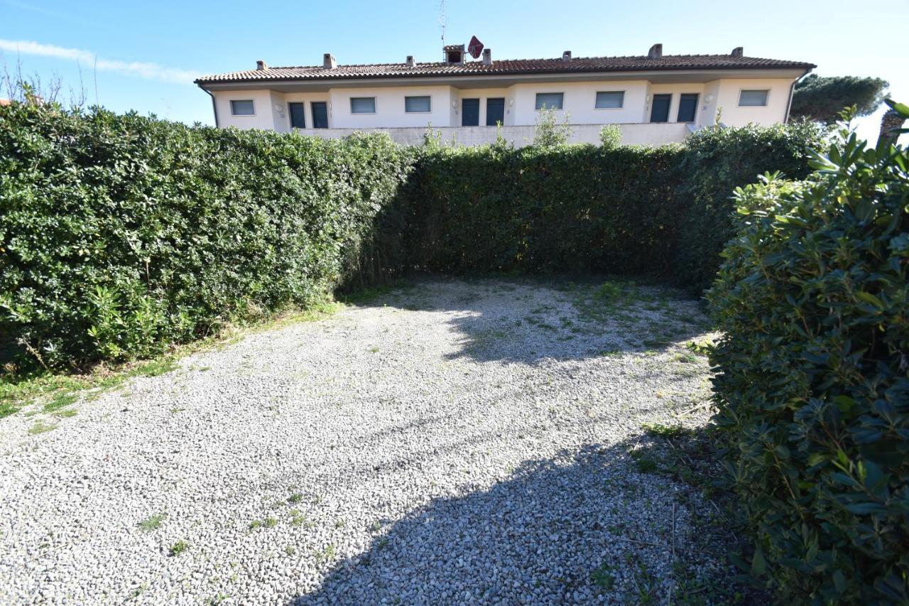 Appartamenti Sabbia - Zona Mare Con Terrazze, Clima, E Posti Auto Marina di Campo Eksteriør billede