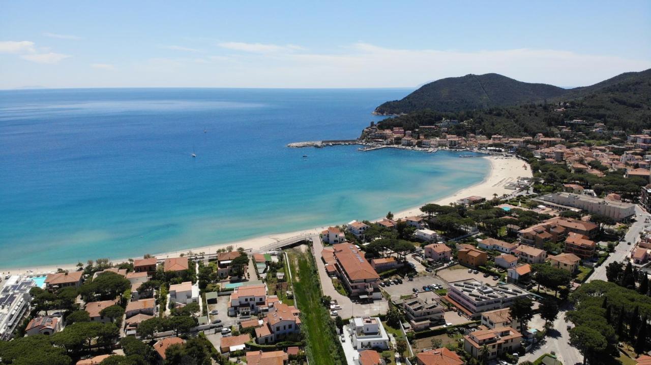 Appartamenti Sabbia - Zona Mare Con Terrazze, Clima, E Posti Auto Marina di Campo Eksteriør billede